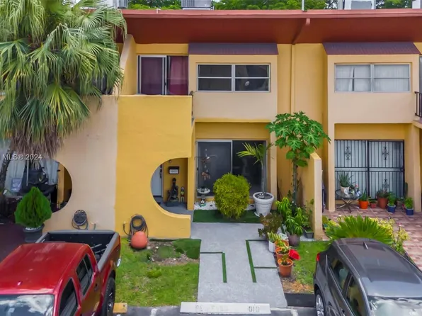 13701 SW 84th St APT D, Miami, FL 33183