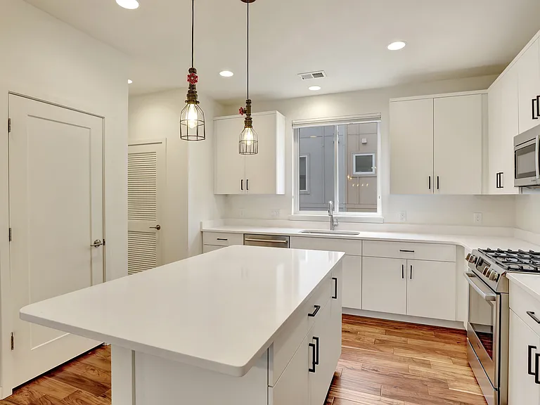 862 Kalamath St — Photo 7