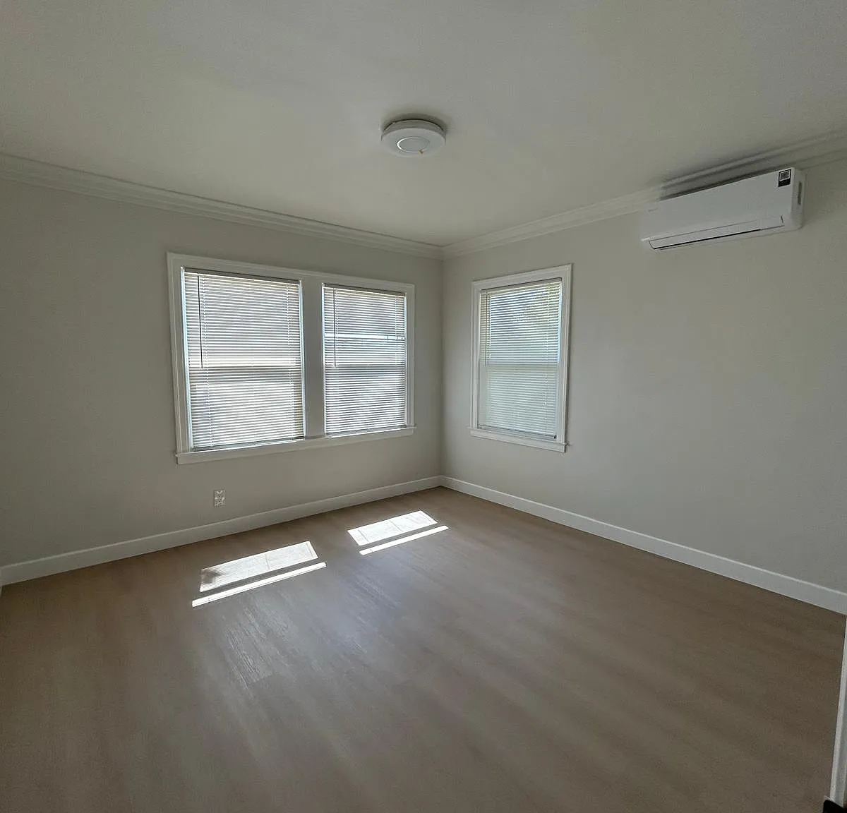 1 bed, 867 sqft, $1,450 — Photo 2