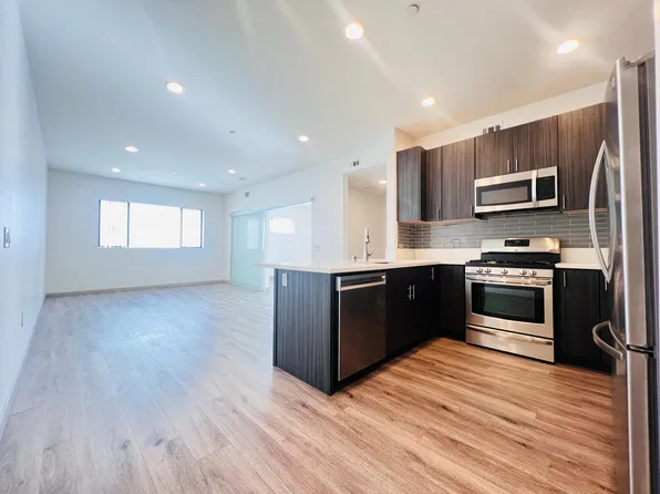 4814 Oakwood Ave #11, Los Angeles, CA 90004