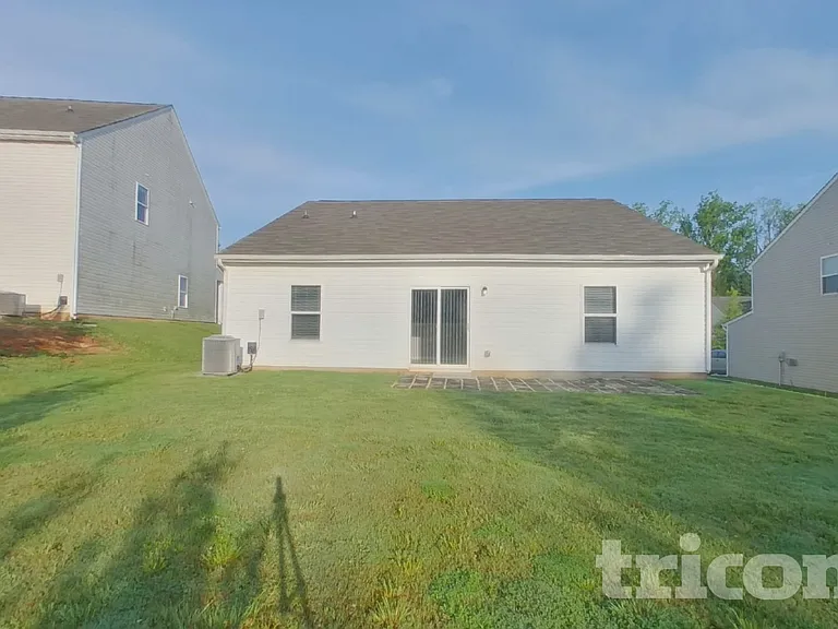7138 Cuddington Dr — Photo 16
