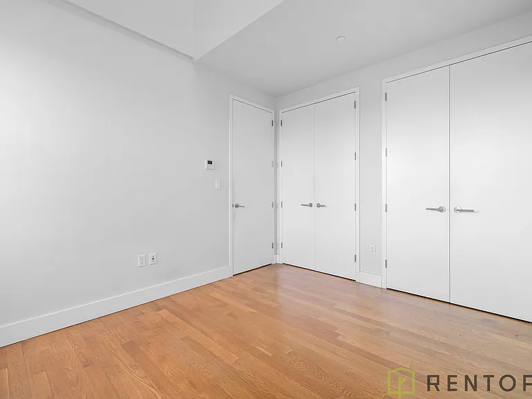 105 Vanderveer St #303B — Photo 12