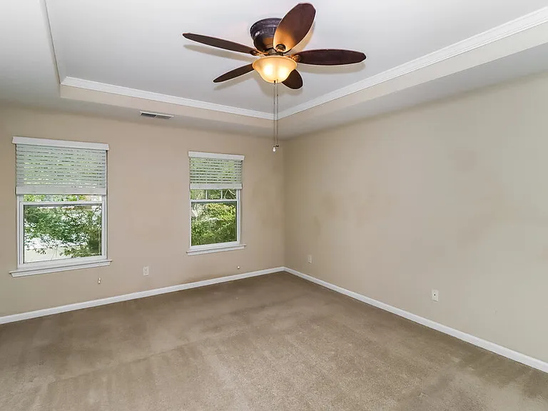 6110 Colonial Garden Dr — Photo 10