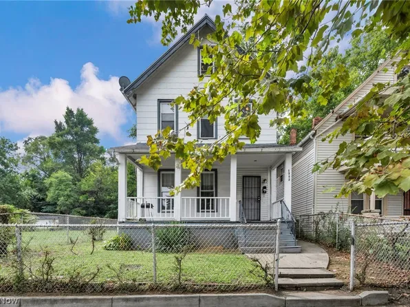 1352 Giddings Rd, Cleveland, OH 44103