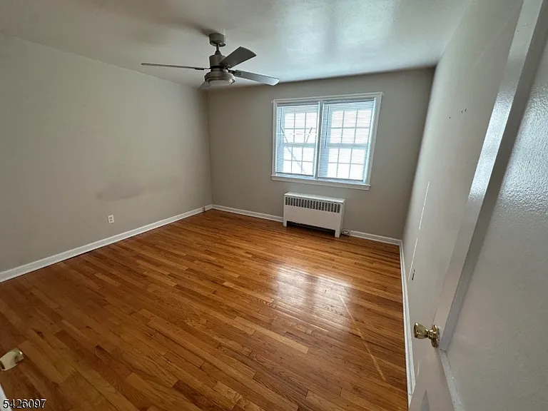 1 Bashford Ave #F-F1 — Photo 4