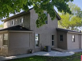616 S 12th St, Tekamah, NE 68061