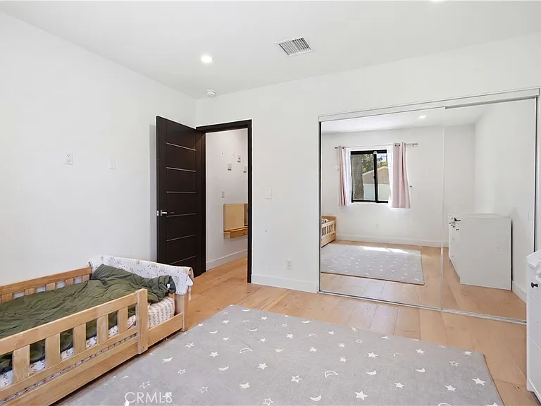 17713 Bullock St — Photo 31