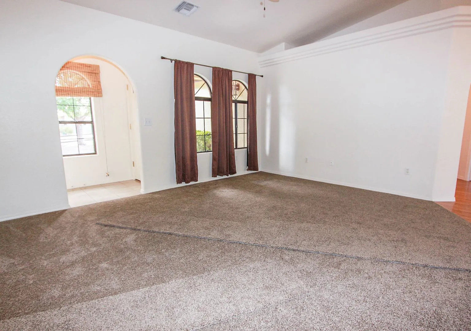 3 bedroom 2 bathroom home in Prescott Valley — Photo 3