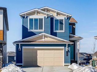 150 Lucas Close NW, Calgary, AB T3P1Z4