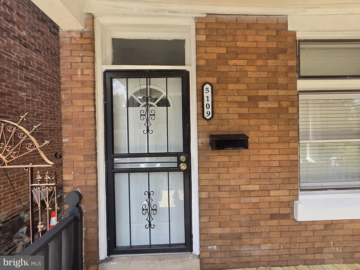 4 bed, 1750 sqft, $2,150 — Photo 2