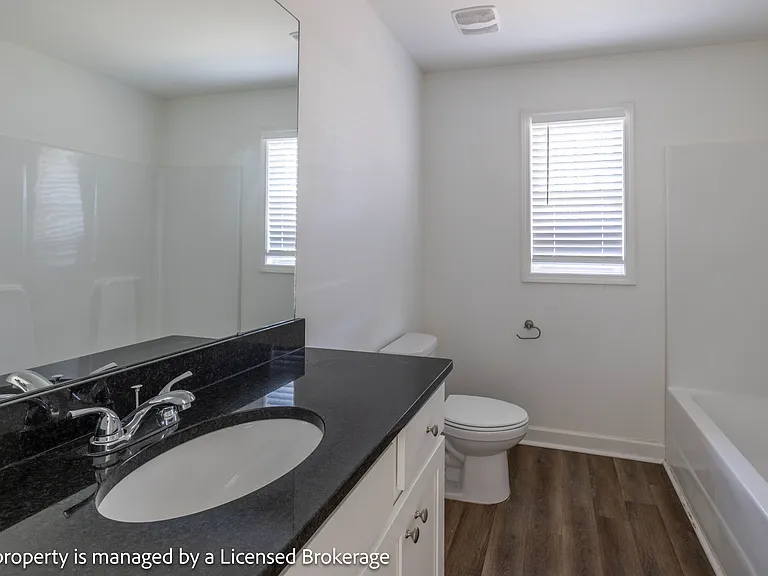 100 Henson St — Photo 14