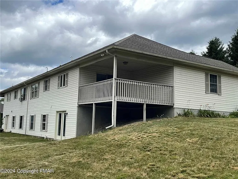 2403 Route 115 — Photo 3