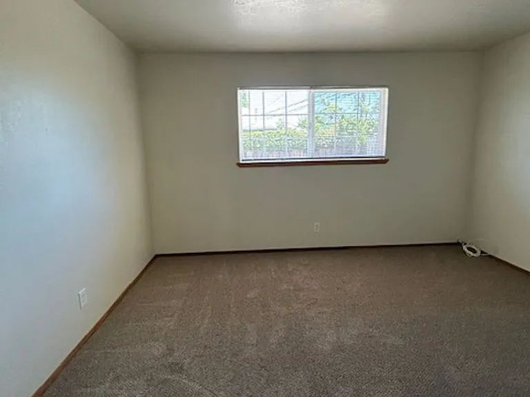 301 Arlen Dr — Photo 15