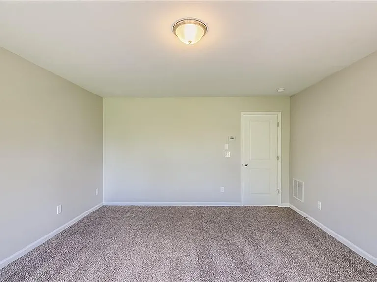 2125 Greencrest Cir — Photo 13