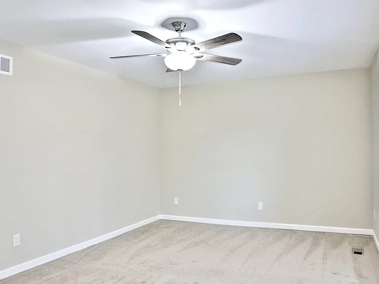REMODELED Townhouse 1375