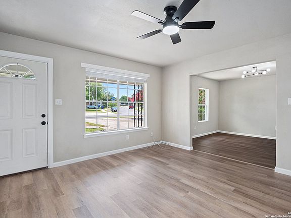 5th image of 1739 POINT WEST ST