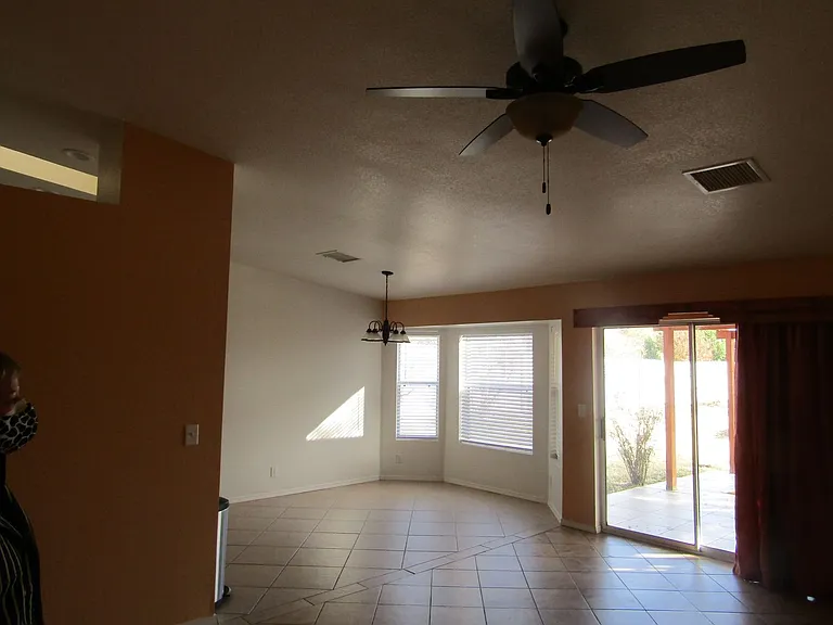 1212 Serinna Ct — Photo 7