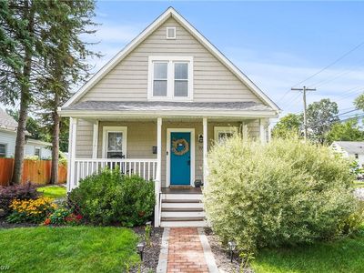 1990 High St, Cuyahoga Falls, OH, 44221
