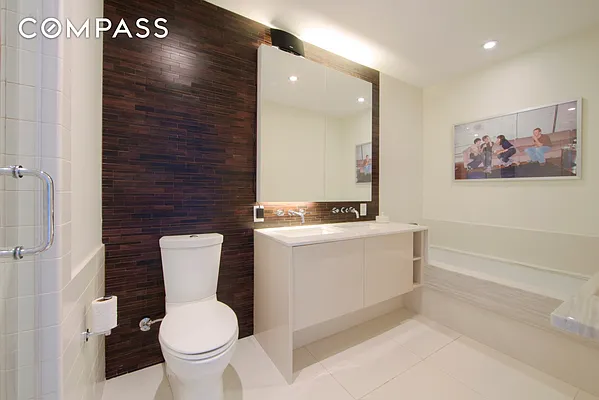 Rented by Compass | media 45