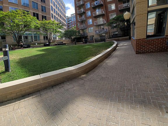 4th image of 3830 9th St N Unit 508