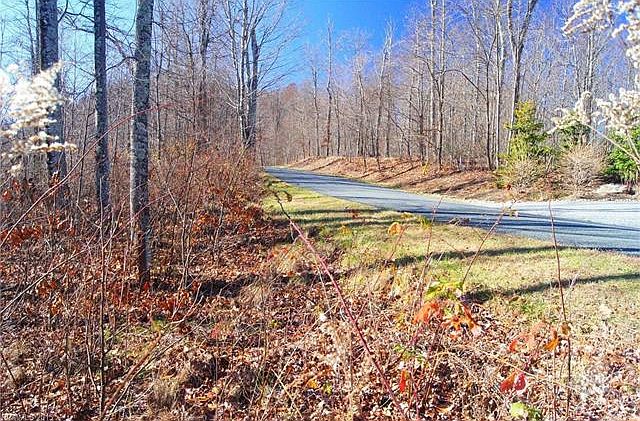 1st image of 2247 Creston Dr #(t19)