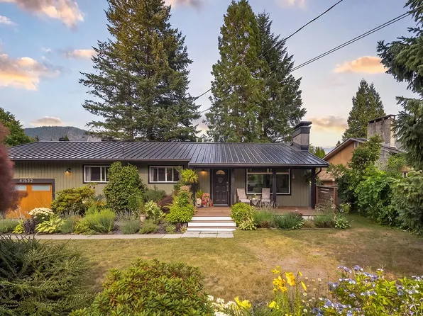 41532 Rae Rd, Squamish, BC V0N 1H0