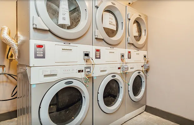 Rented by Tapiro Realty | media 9