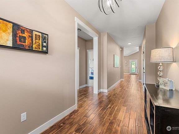 4th image of 8026 Keanland Park Lane SE