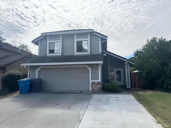 315 Holly Ct, Dixon, CA 95620