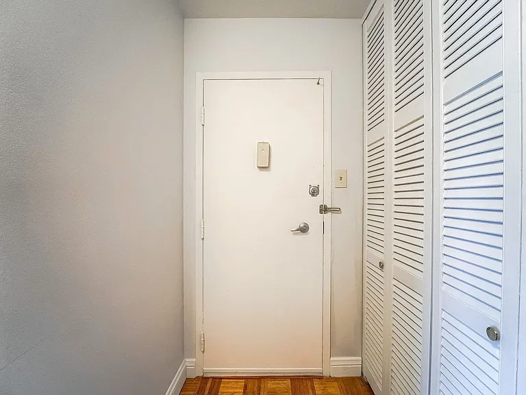 1111 Ash St #610 — Photo 13