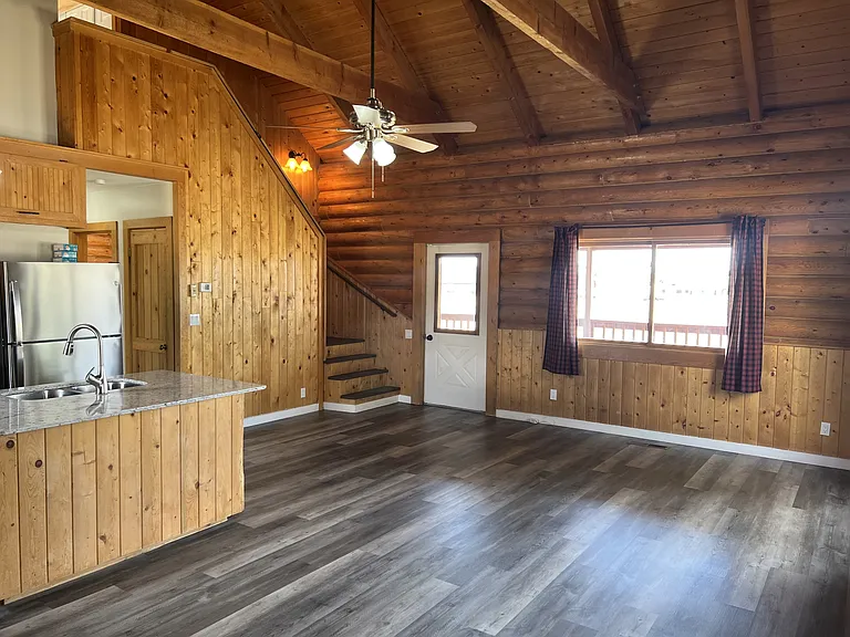 818 Abarr Plz — Photo 16