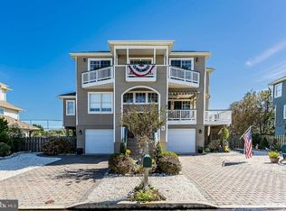 9303 N Susan Ln, Brant Beach, NJ 08008