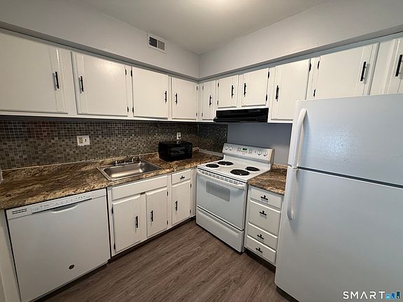 5th image of 113 Candlewood Dr Unit 113