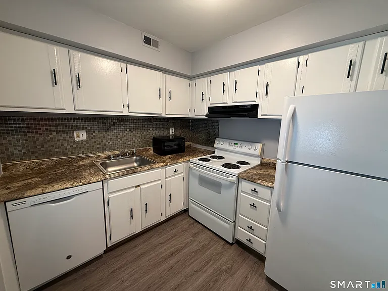 113 Candlewood Dr #113 — Photo 5
