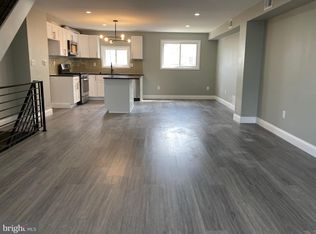 12669 Biscayne Dr, Philadelphia, PA 19154
