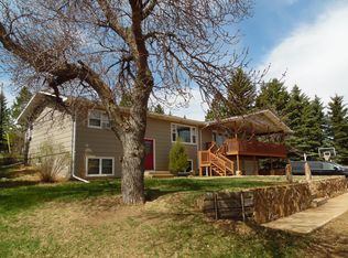 11650 61st St SW, New England, ND 58647