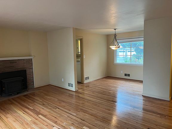 2nd image of 10808 SE 14th St