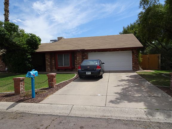 2nd image of 18431 N 46th Dr