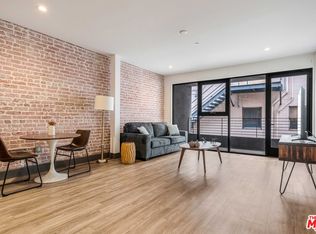 932 S Hill St APT 401, Los Angeles, CA 90015