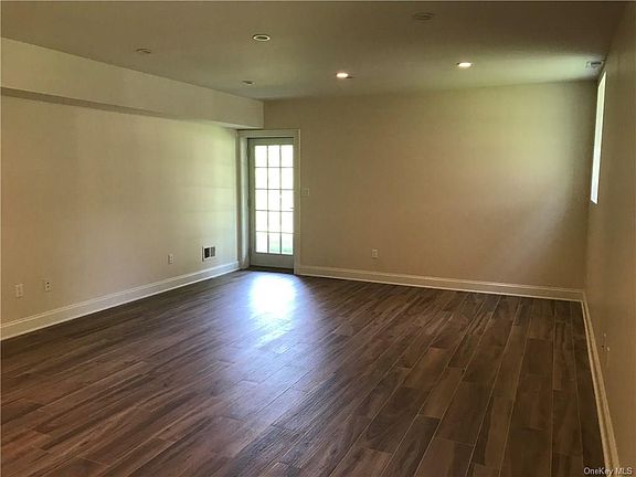 3rd image of 399 Columbus Ave