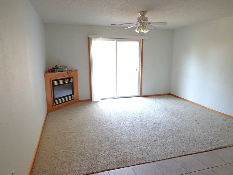 1271 Pinewood Trl #5 — Photo 3