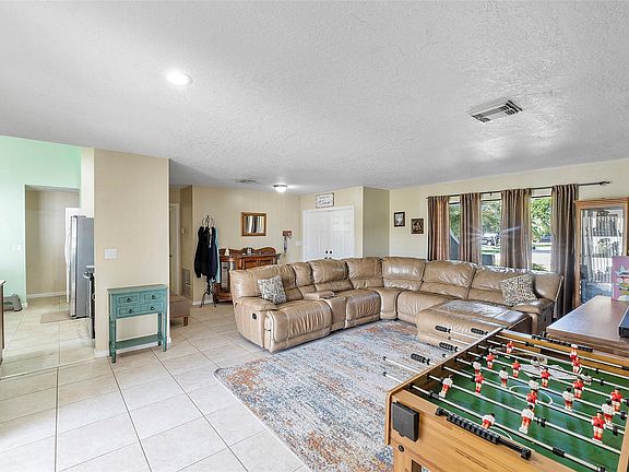 3rd image of 4023 NW 69th Terrace