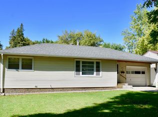 1007 Arnold Ave N, Thief River Falls, MN 56701
