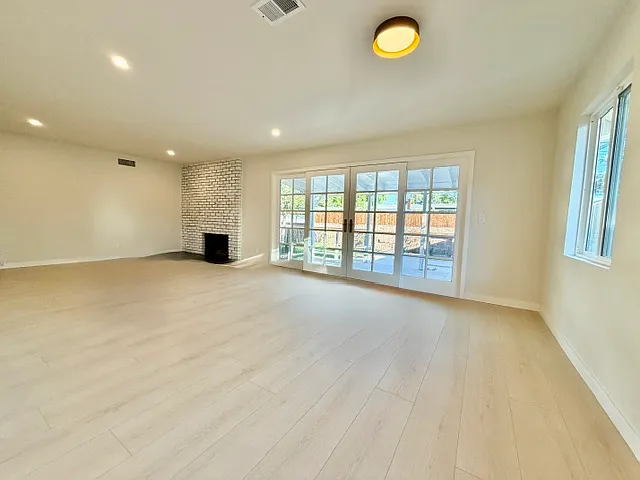 23130 Hartland St — Photo 2