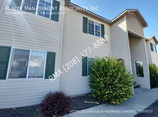 835 N White Barn Rd, Kuna, ID 83634