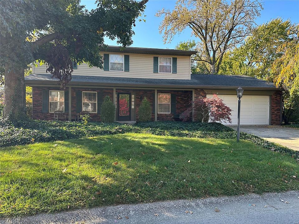 2nd image of 303 E Wesley Dr