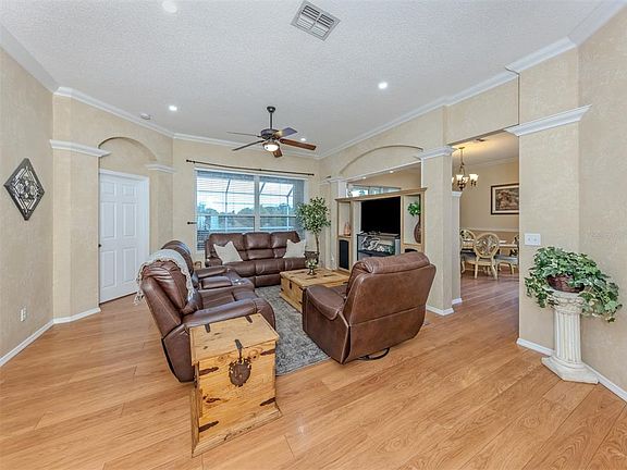5th image of 4322 Manfield Dr