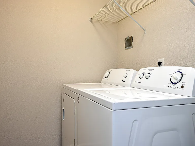 Alderbrook Apartments — Photo 21