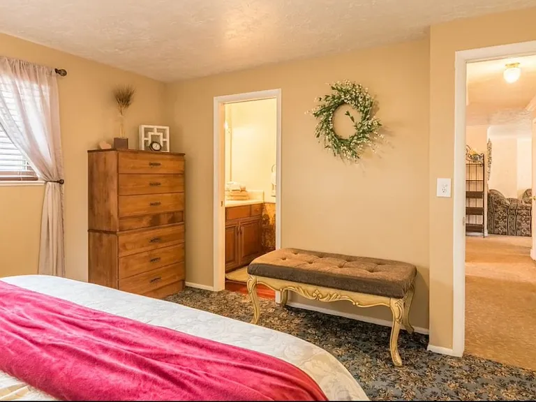 236 S Aileen Way — Photo 10