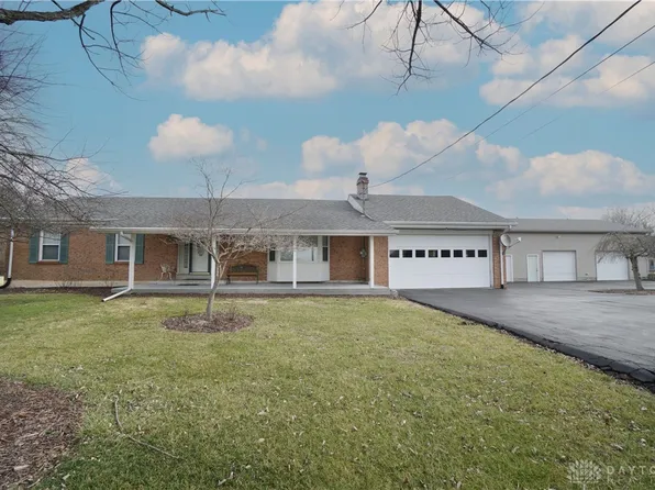 8475 Roachester Cozaddale Rd, Pleasant Plain, OH 45162